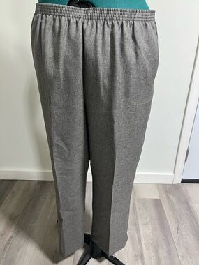 Alfred Dunner Gray Elastic-Waist Dress Pants